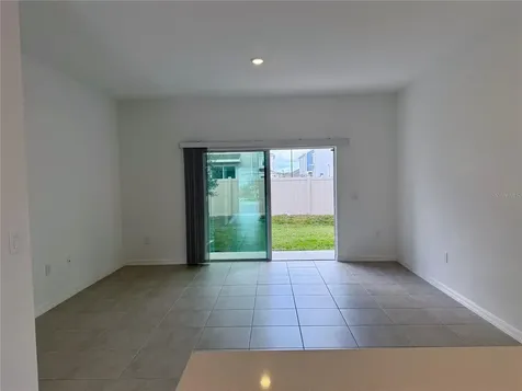 2996 Skyline Loop Kissimmee FL 34758