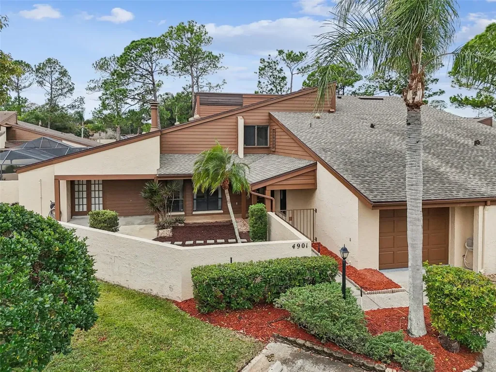 4901 Umber Way S Tampa FL 33624