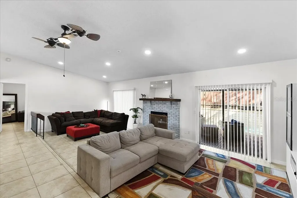 986 Turkey Hollow Circle Winter Springs FL 32708