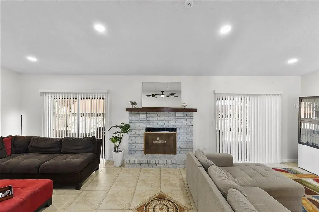 986 Turkey Hollow Circle Winter Springs FL 32708