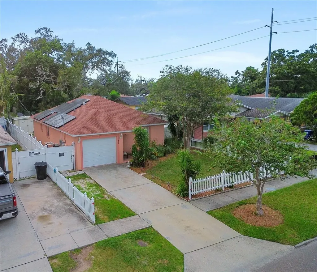 1125 40th Street S St Petersburg FL 33711