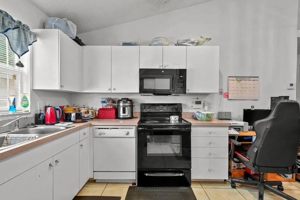 1125 40th Street S St Petersburg FL 33711