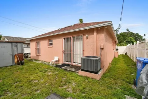 1125 40th Street S St Petersburg FL 33711