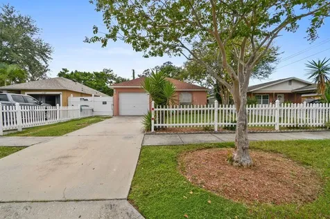 1125 40th Street S St Petersburg FL 33711