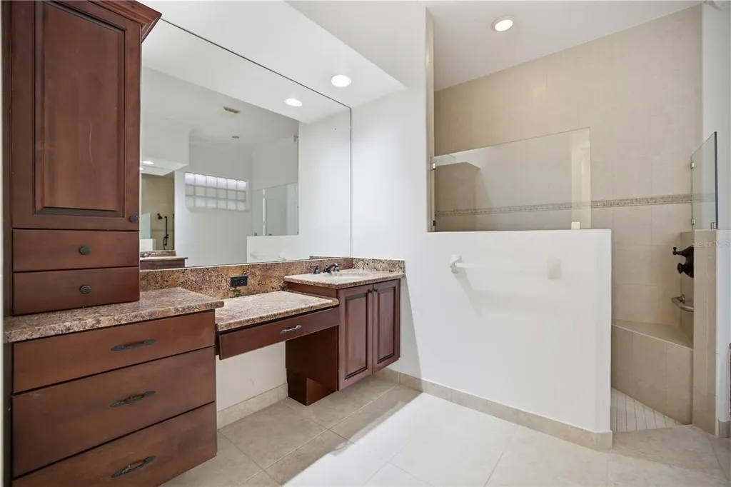 6507 41st Court E Sarasota FL 34243