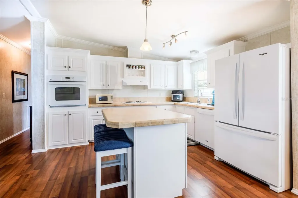 2100 Kings Highway Port Charlotte FL 33980
