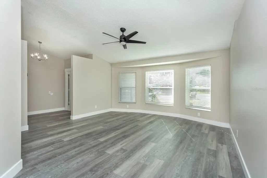 5405 Queen Victoria Drive Leesburg FL 34748