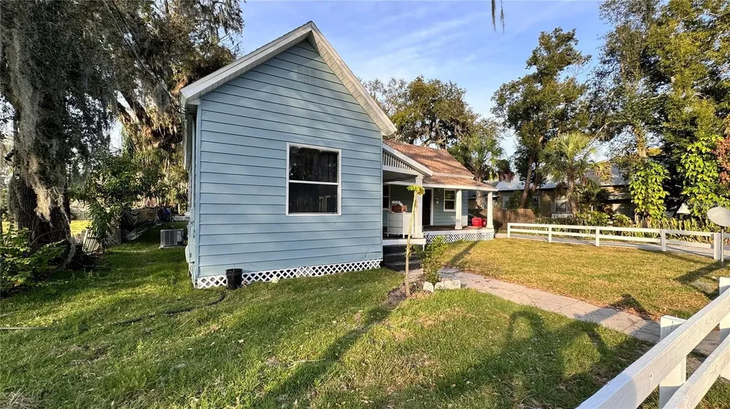 904 W Reynolds Street Plant City FL 33563