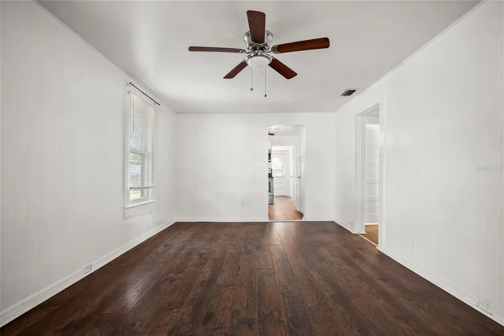 211 E Cluster Avenue Tampa FL 33604