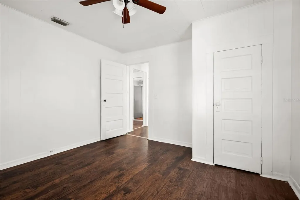 211 E Cluster Avenue Tampa FL 33604