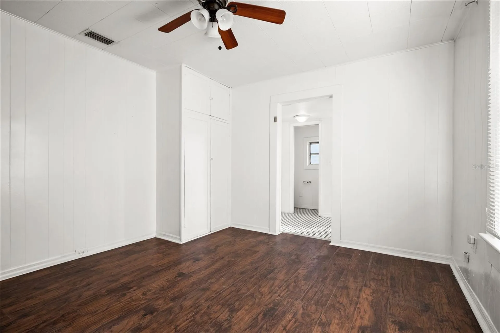 211 E Cluster Avenue Tampa FL 33604