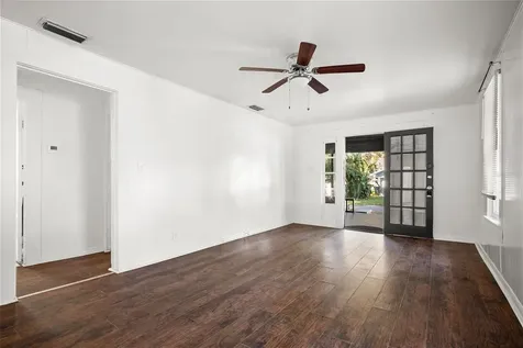 211 E Cluster Avenue Tampa FL 33604