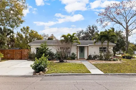 1140 49th Avenue N St Petersburg FL 33703