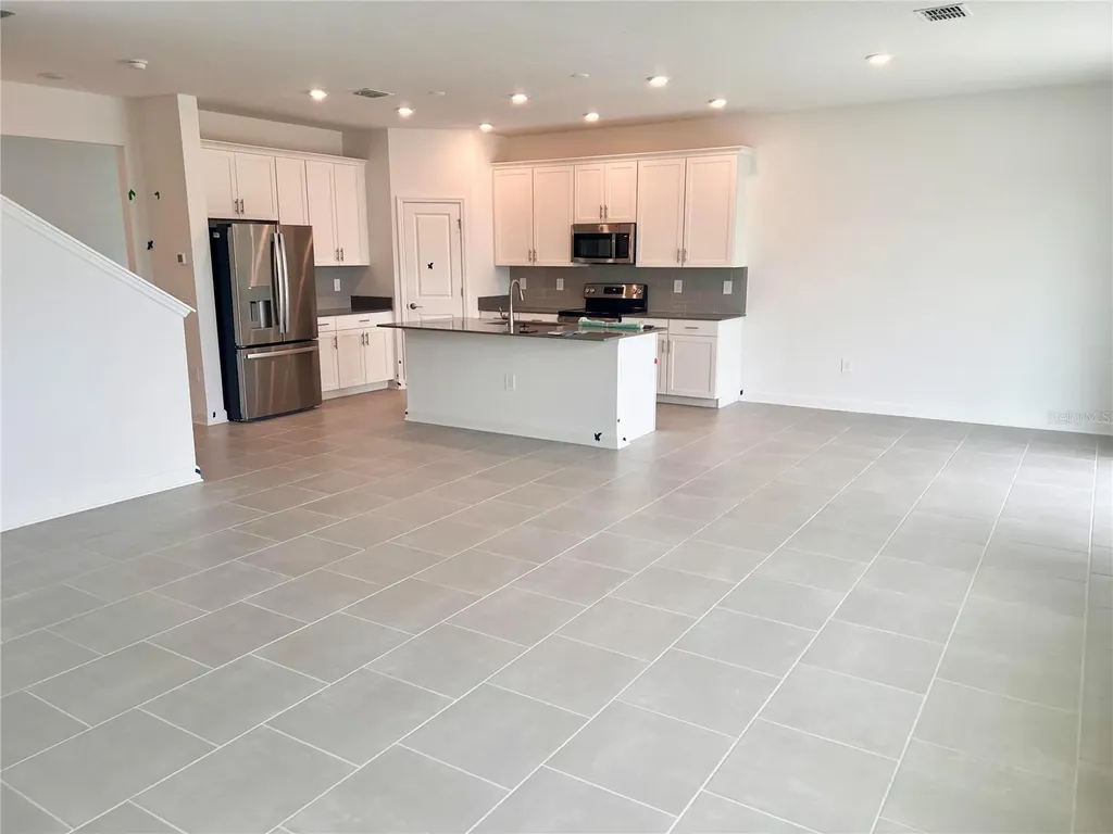 4028 Redbridge Loop Davenport FL 33837