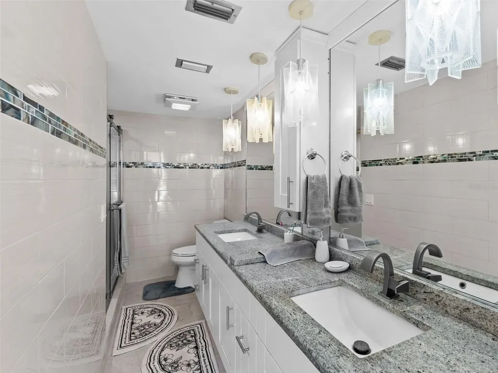 7100 Sunshine Skyway Lane S St Petersburg FL 33711