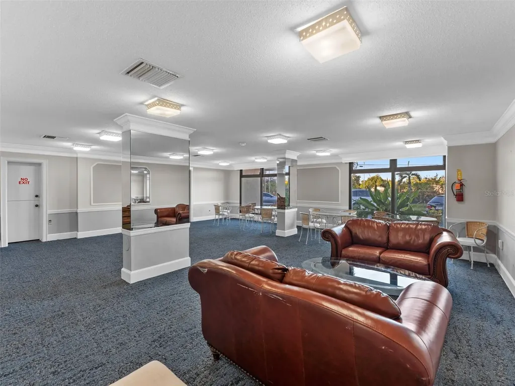 7100 Sunshine Skyway Lane S St Petersburg FL 33711