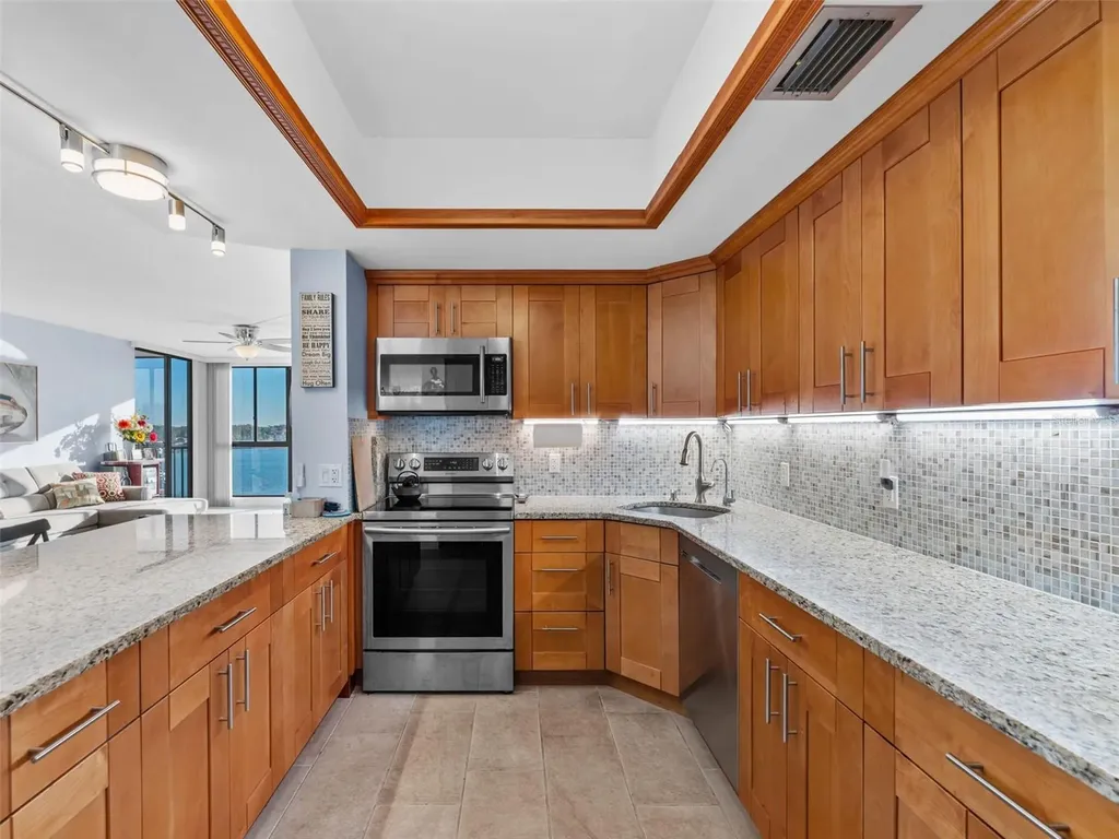 7100 Sunshine Skyway Lane S St Petersburg FL 33711