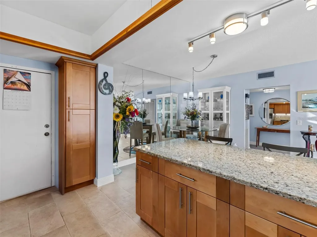 7100 Sunshine Skyway Lane S St Petersburg FL 33711