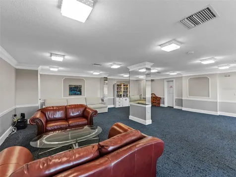 7100 Sunshine Skyway Lane S St Petersburg FL 33711