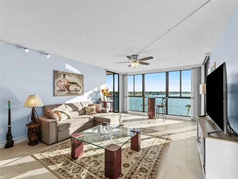 7100 Sunshine Skyway Lane S St Petersburg FL 33711