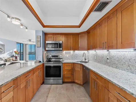 7100 Sunshine Skyway Lane S St Petersburg FL 33711