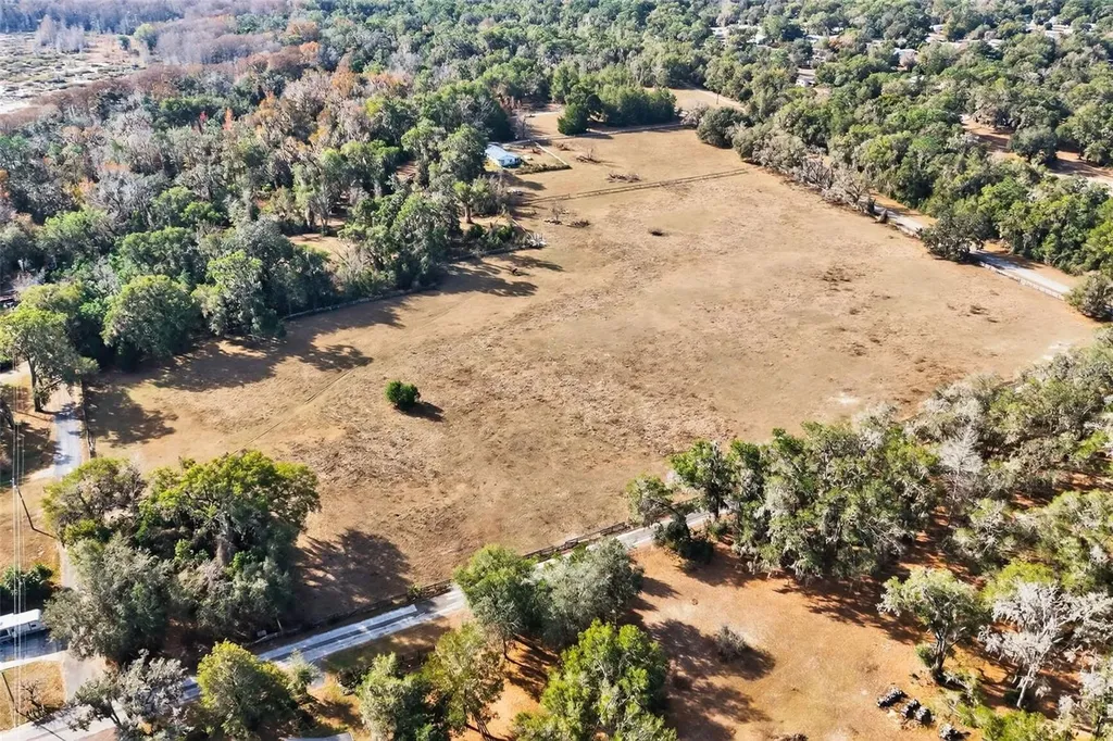 8989 S Great Oaks Drive Floral City FL 34436