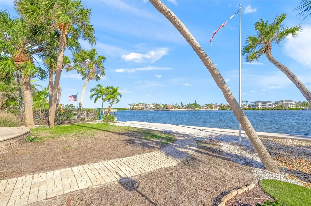 1358 Moonmist Drive Sarasota FL 34242