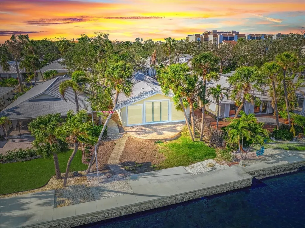 1358 Moonmist Drive Sarasota FL 34242