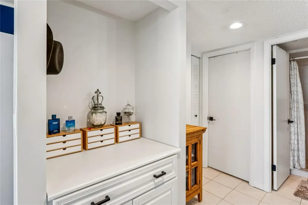 1 Key Capri Treasure Island FL 33706