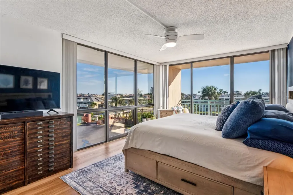 1 Key Capri Treasure Island FL 33706