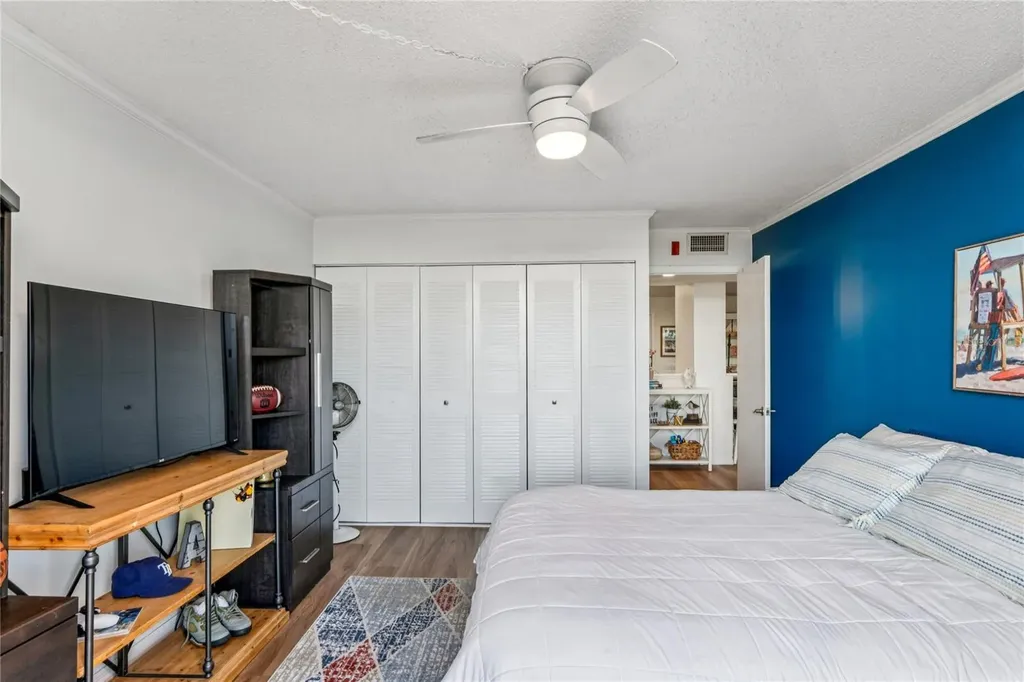 1 Key Capri Treasure Island FL 33706
