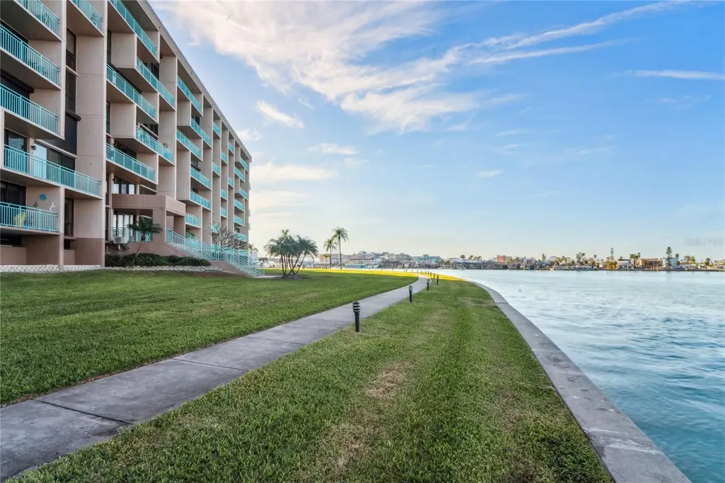 1 Key Capri Treasure Island FL 33706