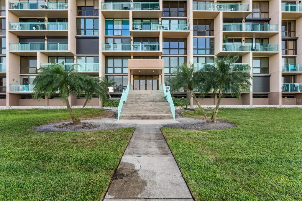 1 Key Capri Treasure Island FL 33706