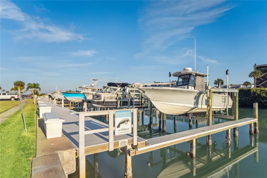 1 Key Capri Treasure Island FL 33706