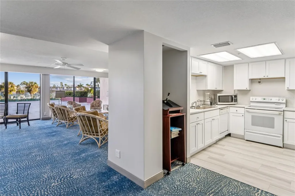 1 Key Capri Treasure Island FL 33706