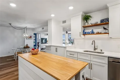 1 Key Capri Treasure Island FL 33706