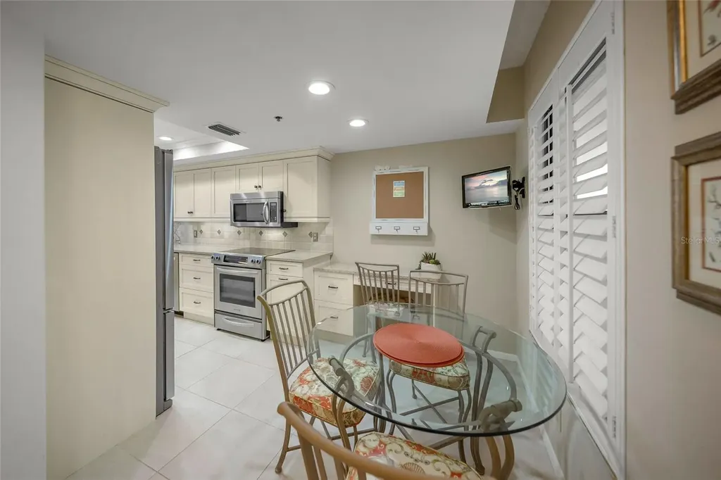 5740 Midnight Pass Road Sarasota FL 34242