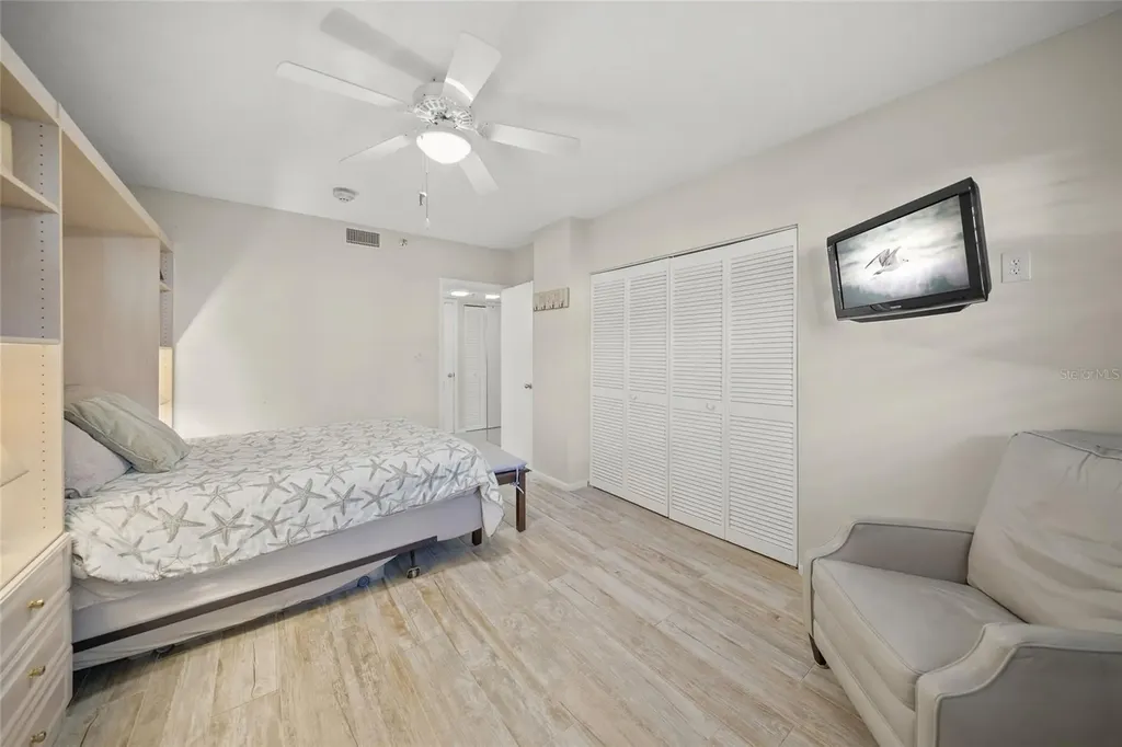 5740 Midnight Pass Road Sarasota FL 34242