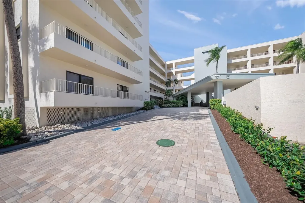 5740 Midnight Pass Road Sarasota FL 34242