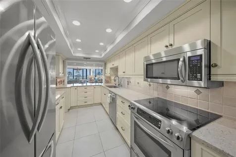5740 Midnight Pass Road Sarasota FL 34242