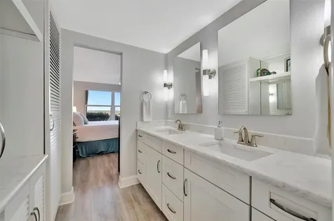 4310 Falmouth Drive Longboat Key FL 34228