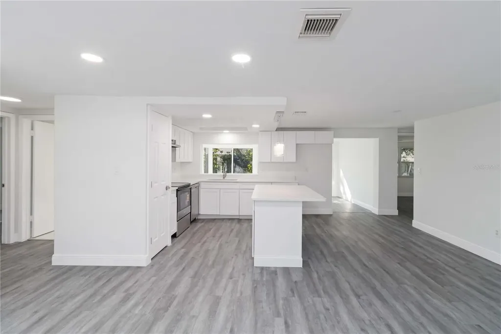 8026 Hunters Whip Row Circle Hudson FL 34667