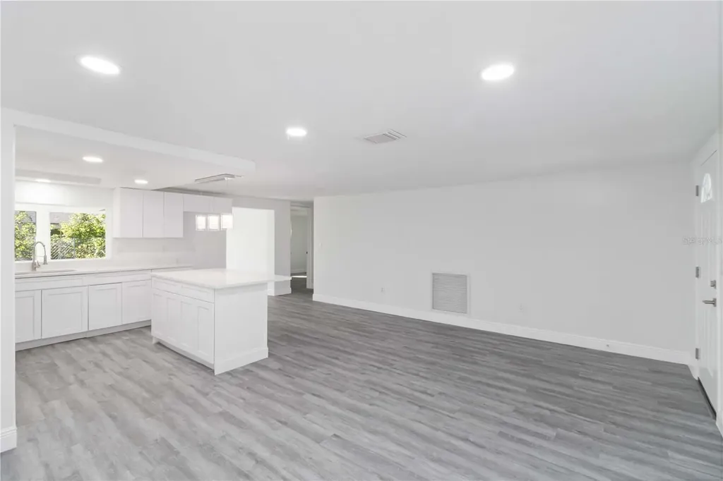 8026 Hunters Whip Row Circle Hudson FL 34667
