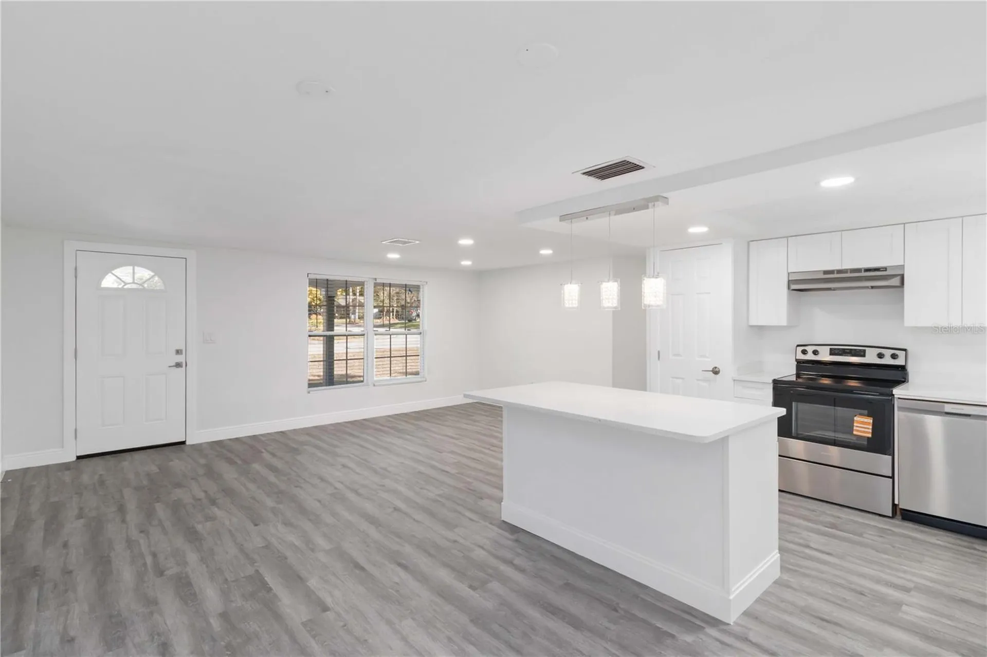8026 Hunters Whip Row Circle Hudson FL 34667