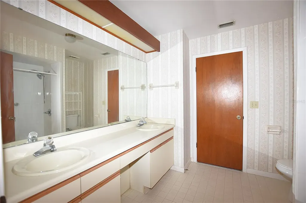 707 Carpenters Way Lakeland FL 33809