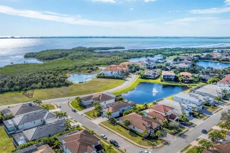 6204 Trophy Lane Bradenton FL 34210