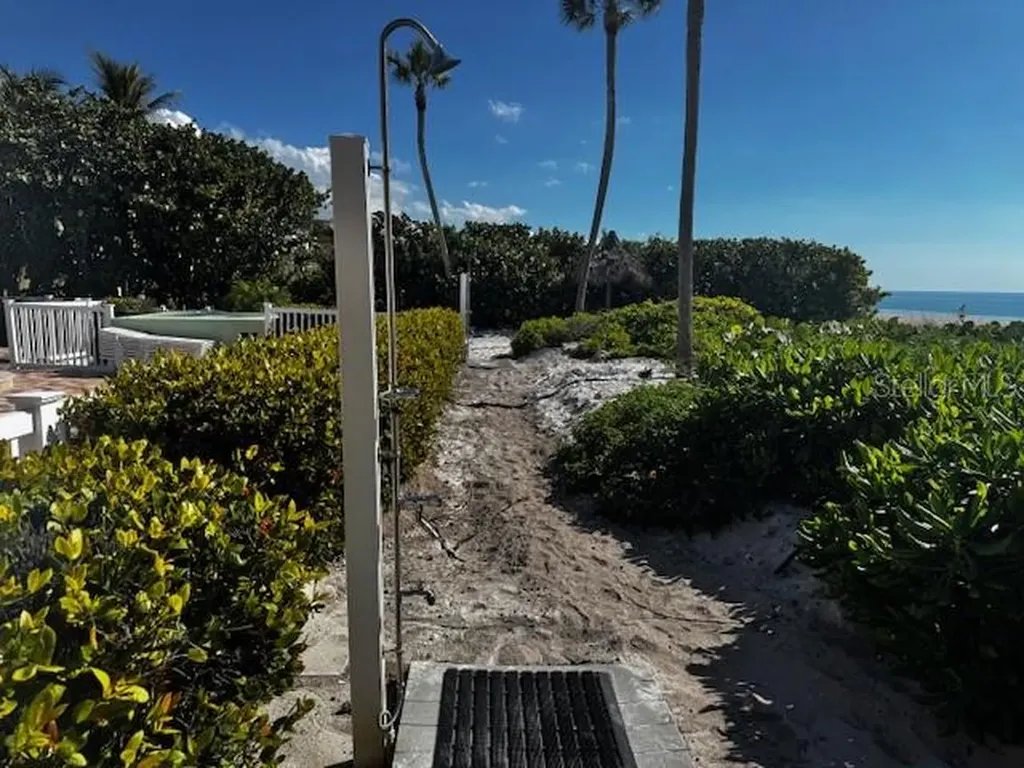 5841 Gulf Of Mexico Drive Longboat Key FL 34228