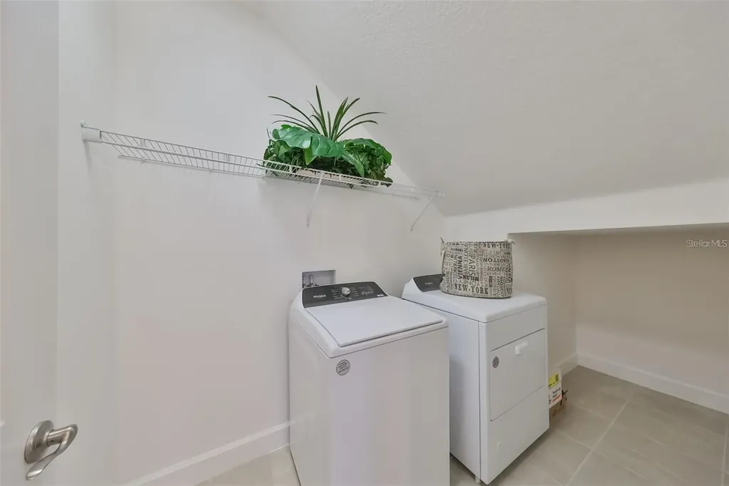 933 Signet Drive Apollo Beach FL 33572