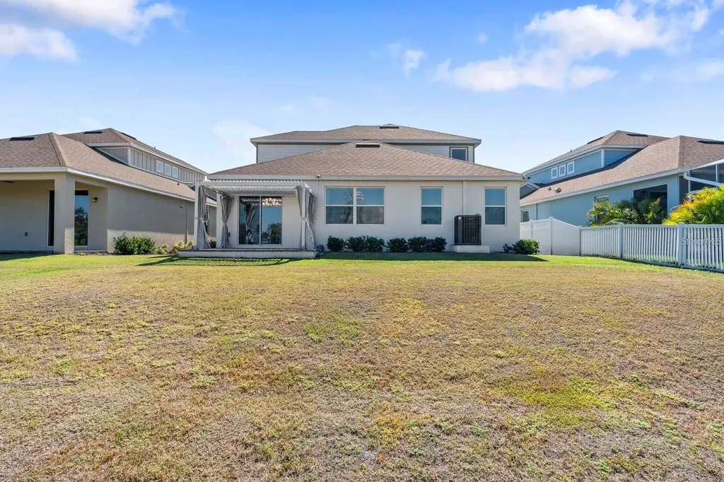 933 Signet Drive Apollo Beach FL 33572