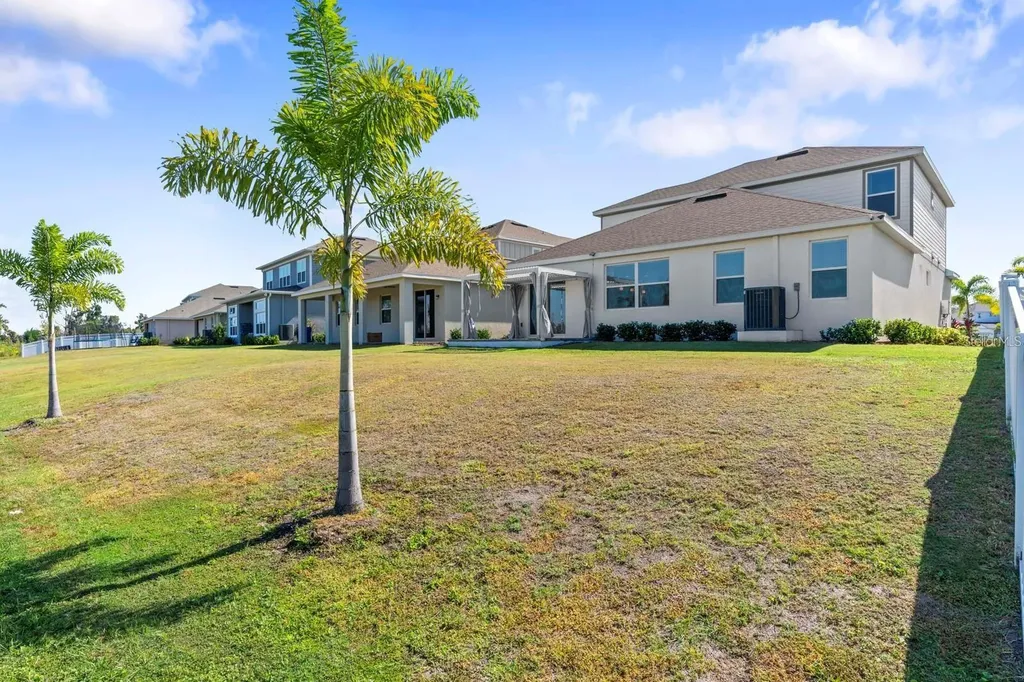 933 Signet Drive Apollo Beach FL 33572